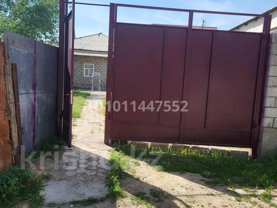 Жеке үй · 4 бөлме · 600 м² · 600 сот., Махаля.Акмурзаев 10а — Базардың маңында, бағасы: 12 млн ₸ в Арыси