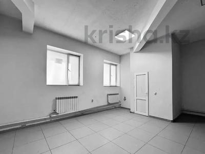 Свободное назначение, офисы, магазины и бутики, салоны красоты, медцентры и аптеки, образование · 45 м² за 290 000 〒 в Астане, Сарайшык р-н