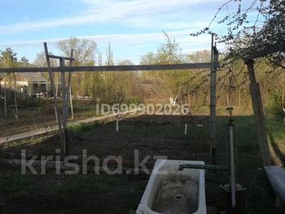 Дача · 2 комнаты · 20 м² · 8 сот., Комунальник-1 18А за 2.5 млн 〒 в Актобе, жилой массив Заречный-2