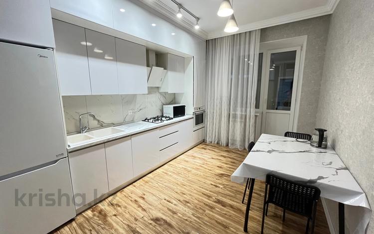 1-бөлмелі пәтер · 51 м² · 9/10 қабат, мкр. Алтын орда, Молдагуловой 66/2, бағасы: 9 000 ₸ в Актобе — фото 2