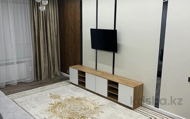 2-комнатная квартира · 60 м² · 3/12 этаж, мкр Акжайык 83 за 250 000 ₸ в Шымкенте, Абайский р-н — фото 2