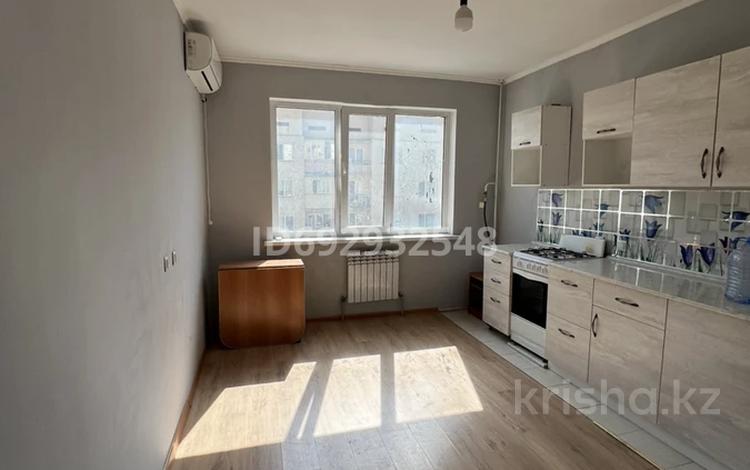 1-бөлмелі пәтер, 40 м², 4/5 қабат ай сайын, мкр Жас Канат 1/58, бағасы: 150 000 〒 в Алматы, Турксибский р-н — фото 2