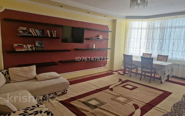 2-комнатная квартира · 76 м² · 3/6 этаж, Сатпаева 48а за 250 000 ₸ в Атырау — фото 12