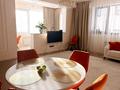 3-комнатная квартира · 107 м² · 6/12 этаж, мкр Самал за 135 млн ₸ в Алматы, Медеуский р-н — фото 2
