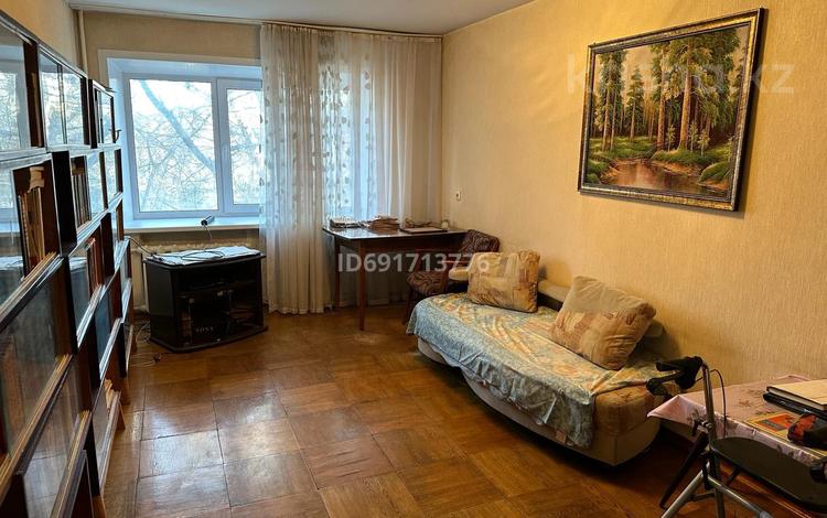 2-комнатная квартира · 48 м² · 2/5 этаж, мкр Михайловка , Касыма Аманжолова 21 — Гостиница Чайка за 22 млн 〒 в Караганде, Казыбек би р-н — фото 2