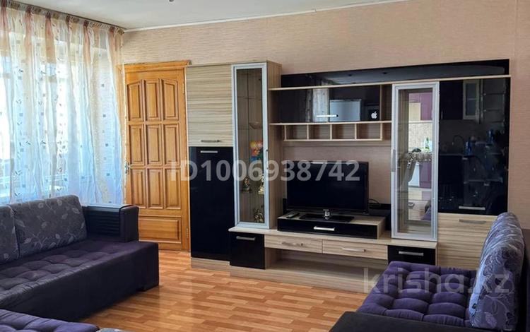 4-бөлмелі пәтер · 77.7 м² · 8/9 қабат, Михаэлиса 14, бағасы: 35 млн ₸ в Усть-Каменогорске, Ульбинский — фото 2