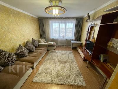 3-комнатная квартира, 76.4 м², 10/10 этаж, Казыбек би 32 за 27.2 млн 〒 в Усть-Каменогорске