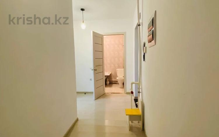 1-комнатная квартира · 42 м² · 8/9 этаж, мкр Береке 20 за 10 млн ₸ в Атырау — фото 2