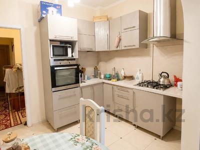 3-комнатная квартира · 72 м² · 6/9 этаж, мкр Аксай-4 4 за 42.5 млн ₸ в Алматы, Ауэзовский р-н