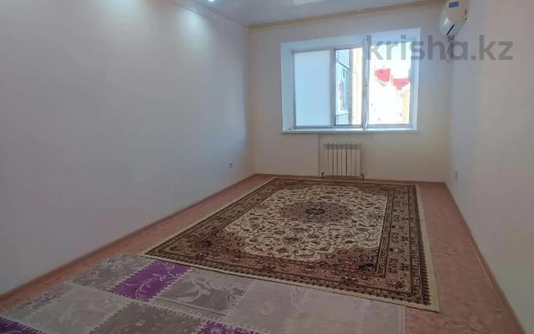 3-бөлмелі пәтер · 81 м² · 4/5 қабат, Алтын орда ш/а., тауелсиздик, бағасы: 34 млн ₸ в Актобе, мкр. Алтын орда — фото 7