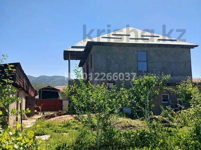 Жеке үй · 10 бөлме · 240 м² · 11 сот., ул. Райымбек Батыра 28 — Школа 10, бағасы: 75 млн ₸ в Алматинской обл., Талгарский р-н