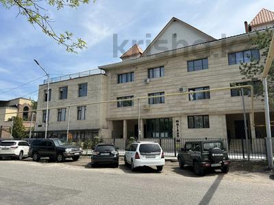 2-комнатная квартира, 58 м², 2/3 этаж, Оспанова 54 за 32.5 млн 〒 в Алматы, Медеуский р-н