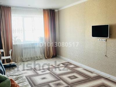 2-бөлмелі пәтер · 72 м² · 10/10 қабат, Нұрсая ш/а., Т. Жумагалиева 10, бағасы: 33 млн ₸ в Атырау, мкр Нурсая