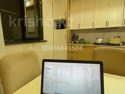 Жеке үй · 6 бөлме · 220 м² · 6 жүзд., Алаш 16, бағасы: 135 млн ₸ в Туздыбастау (Калинино)