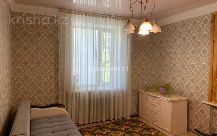 3-комнатная квартира, 68 м², 2/2 этаж, Сатпаева 29 за 22 млн 〒 в Жезказгане — фото 2
