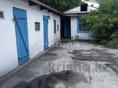 Отдельный дом · 3 комнаты · 80.4 м² · , Азильхан Нуршайыкова 39 за 9.5 млн ₸ в Семее