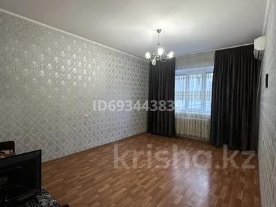1-комнатная квартира, 40 м², 4/5 этаж, мкр Аксай-3 за 27 млн 〒 в Алматы, Ауэзовский р-н