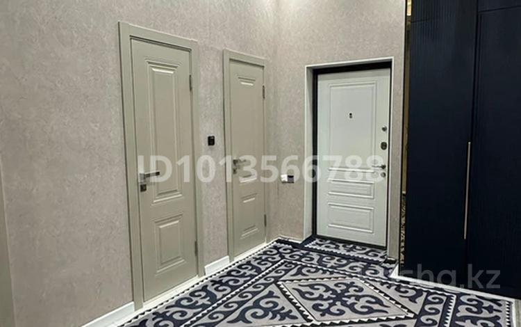 3-бөлмелі пәтер · 120 м² · 8/10 қабат, 19-ш/а. 40, бағасы: 46.5 млн ₸ в Актау, 19-й мкр — фото 2