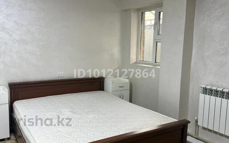 1-комнатная квартира · 38 м² · 2/2 этаж, Кожамкулова 133 за 210 000 ₸ в Алматы, Алмалинский р-н — фото 2
