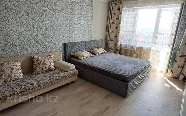1-комнатная квартира · 40 м² · 7/9 этаж, мкр 11 115 за 150 000 ₸ в Актобе — фото 2