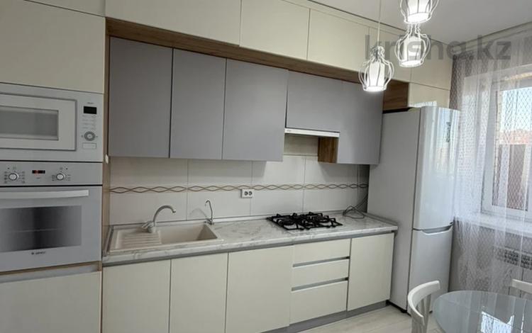 2-комнатная квартира · 57.2 м² · 3/9 этаж, мкр. Алтын орда за 26.5 млн ₸ в Актобе — фото 2
