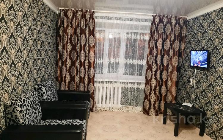 1-комнатная квартира, 32 м², 1/5 этаж посуточно, Чернышевского за 6 000 〒 в Темиртау — фото 2