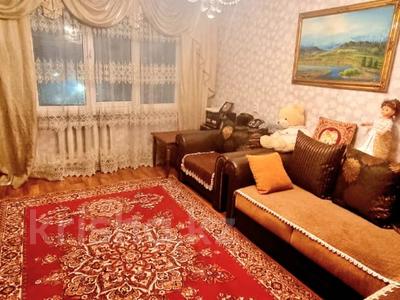 5-комнатная квартира · 88 м² · 4/10 этаж, Казахстан 64 за 39.9 млн 〒 в Усть-Каменогорске