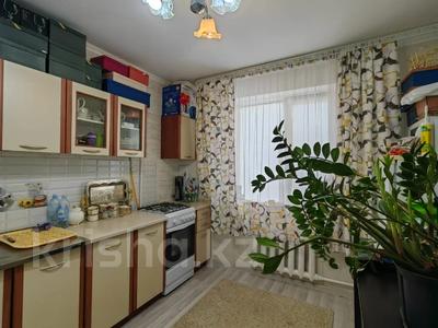 2-комнатная квартира · 51 м² · 9/9 этаж, мкр 8, Бр Жубановых за 13.5 млн ₸ в Актобе