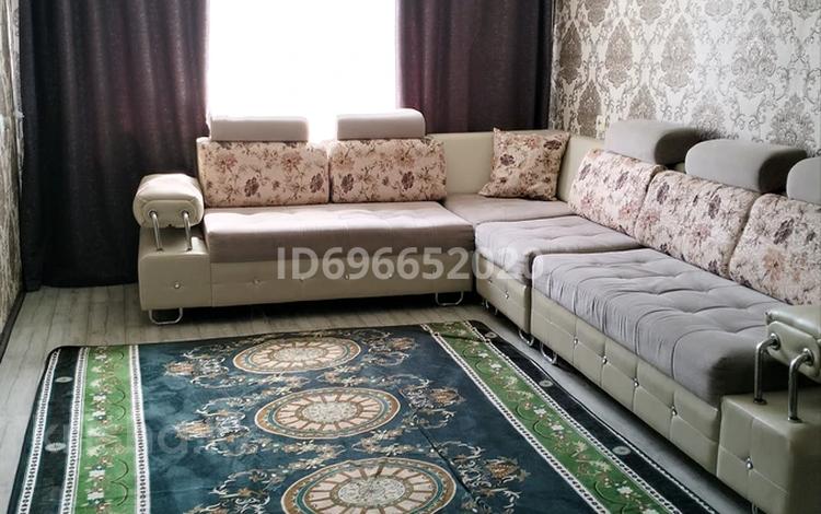 2-бөлмелі пәтер, 53 м², 2/5 қабат ай сайын, Рыскулова 57, бағасы: 100 000 〒 в Кентау — фото 2