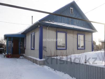 Отдельный дом · 4 комнаты · 66.2 м² · 10 сот., Достык 60 — Школа №4 за 16 млн 〒 в Щучинске