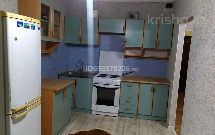 1-комнатная квартира, 41 м², 1/5 этаж помесячно, мкр Дорожник 36/2