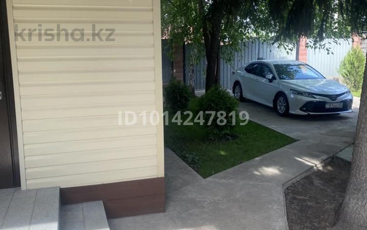 Отдельный дом · 3 комнаты · 68 м² · 5.5 сот., Крылова 63 за 73 млн ₸ в Алматы, Жетысуский р-н — фото 2