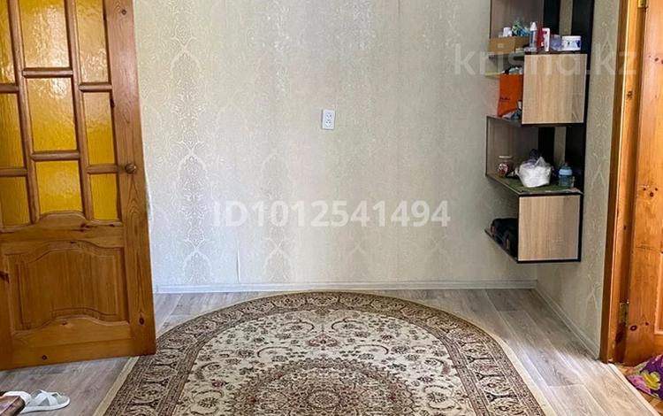 2-бөлмелі пәтер · 45 м² · 4/4 қабат, Ауезова көшесі — Сауранга на против, бағасы: 140 000 ₸ в Атырау, мкр Жилгородок — фото 2