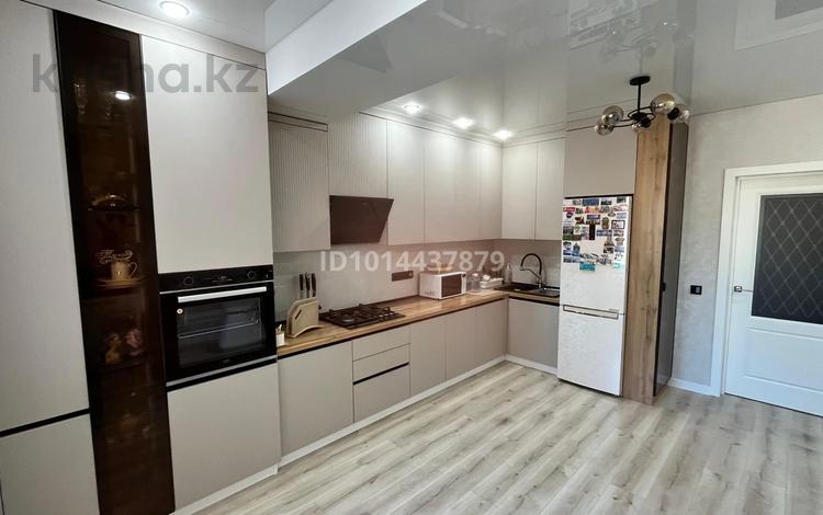 4-комнатная квартира · 140 м² · 5/9 этаж, мкр. Алтын орда 7Е за 66 млн ₸ в Актобе — фото 2