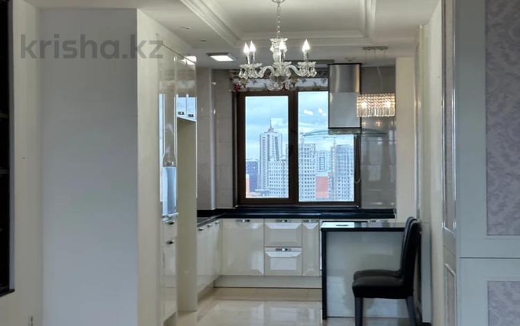 4-комнатная квартира, 150 м², 12/26 этаж, Кошкарбаева 8 — Тауелсиздик