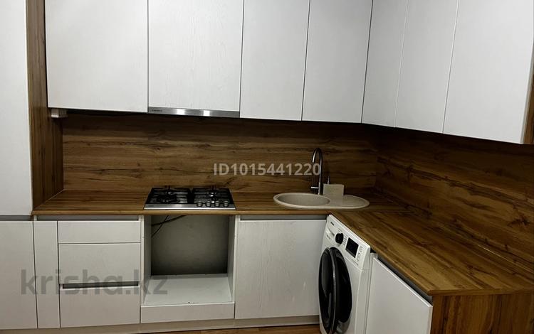1-комнатная квартира · 44 м² · 3/5 этаж, Юбилейный, Мкрн Юбилейный 24 за 180 000 ₸ в Костанае — фото 2