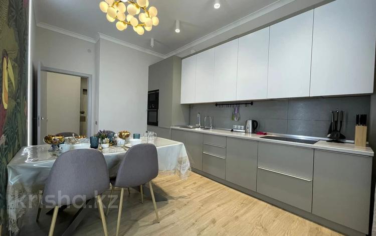 2-комнатная квартира · 72 м² · 12 этаж, Сарайшык 4 — Кунаева за 450 000 ₸ в Астане, Есильский р-н — фото 2