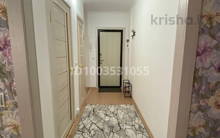 1-комнатная квартира · 36 м², 10 микрорайон 15 за 100 000 〒 в Аксае — фото 2