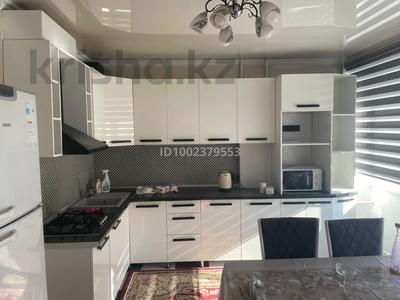 4-бөлмелі пәтер · 100 м² · 3/9 қабат, Жетісу-1 ш/а. 52 — Абая-Момышулы, бағасы: 500 000 ₸ в Алматы, Ауэзовский р-н