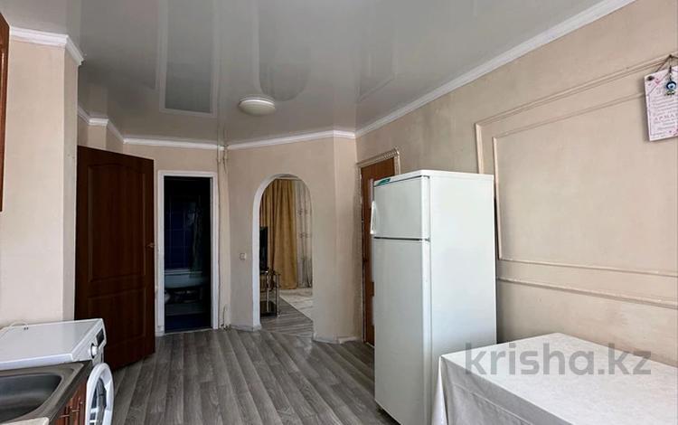 2-комнатная квартира · 50 м² · 10/14 этаж, Гагарина за 13 млн ₸ в Уральске — фото 8