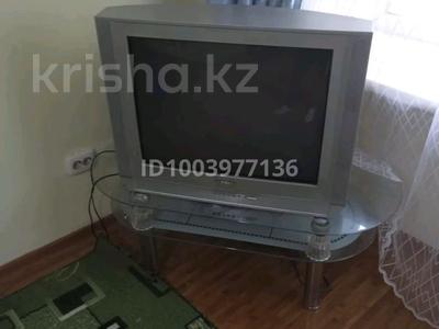 Пәтерлер в Восточно-Казахстанской обл.: 3-бөлмелі пәтер · 57 м² · 2/5 қабат, Астана 34, бағасы: 150 000 〒 3-бөлмелі пәтер · 57 м² · 2/5 қабат, Астана 34, бағасы: 150 000 〒 в Усть-Каменогорске, Ульбинский