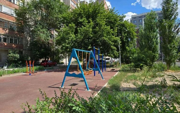 2-комнатная квартира · 52.4 м² · 10/10 этаж, Жамакаева за 21.5 млн ₸ в Семее — фото 2