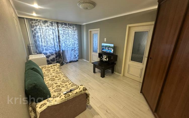 3-комнатная квартира · 47.5 м² · 4/5 этаж, мкр Юго-Восток, Муканова за 20 млн ₸ в Караганде, Казыбек би р-н — фото 9