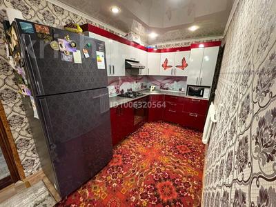 Отдельный дом · 4 комнаты · 80 м² · 6 сот., Киевская за 14.8 млн 〒 в Семее