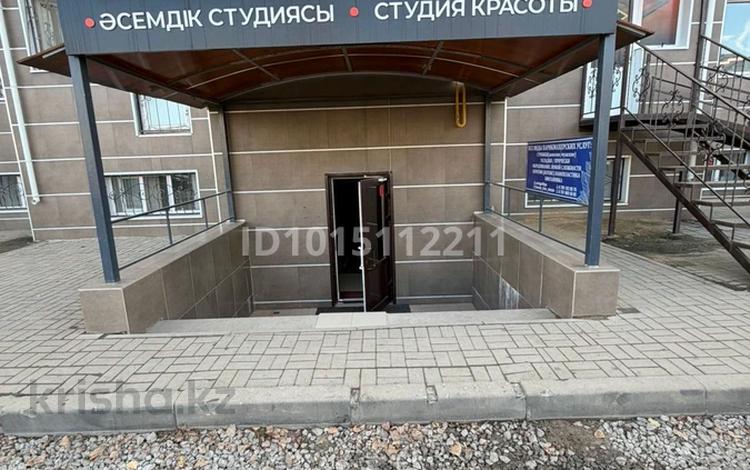 Свободное назначение, офисы, магазины и бутики, склады, салоны красоты, медцентры и аптеки, образование, развлечения · 60 м² за 13 млн ₸ в Актобе — фото 9