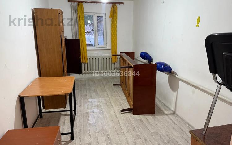 1-комнатная квартира · 35 м², мкр 13-й военный городок, Франко за 80 000 〒 в Алматы, Турксибский р-н — фото 2