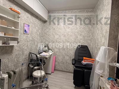 Свободное назначение, офисы, магазины и бутики, салоны красоты, медцентры и аптеки, образование · 70 м² за 500 000 ₸ в Усть-Каменогорске, Ульбинский