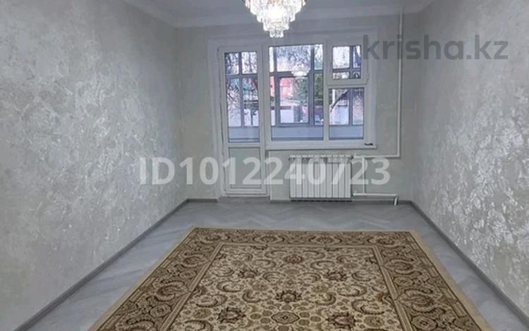 2-комнатная квартира · 53 м² · 1/5 этаж, ул. Темирбека Жургенова 1 за 12.5 млн ₸ в Актобе, мкр Акжар — фото 2
