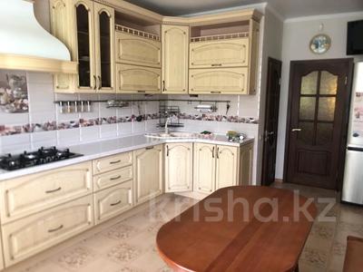 3-бөлмелі пәтер · 125 м² · 2/5 қабат, мкр 8, 101 Стрелковой бригады, бағасы: 52 млн ₸ в Актобе