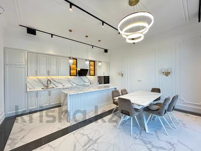 4-бөлмелі пәтер · 320 м² · 1/3 қабат, Тау Самал ш/а., Кербулакская 8/1 к1, бағасы: 289 млн ₸ в Алматы, Медеуский р-н